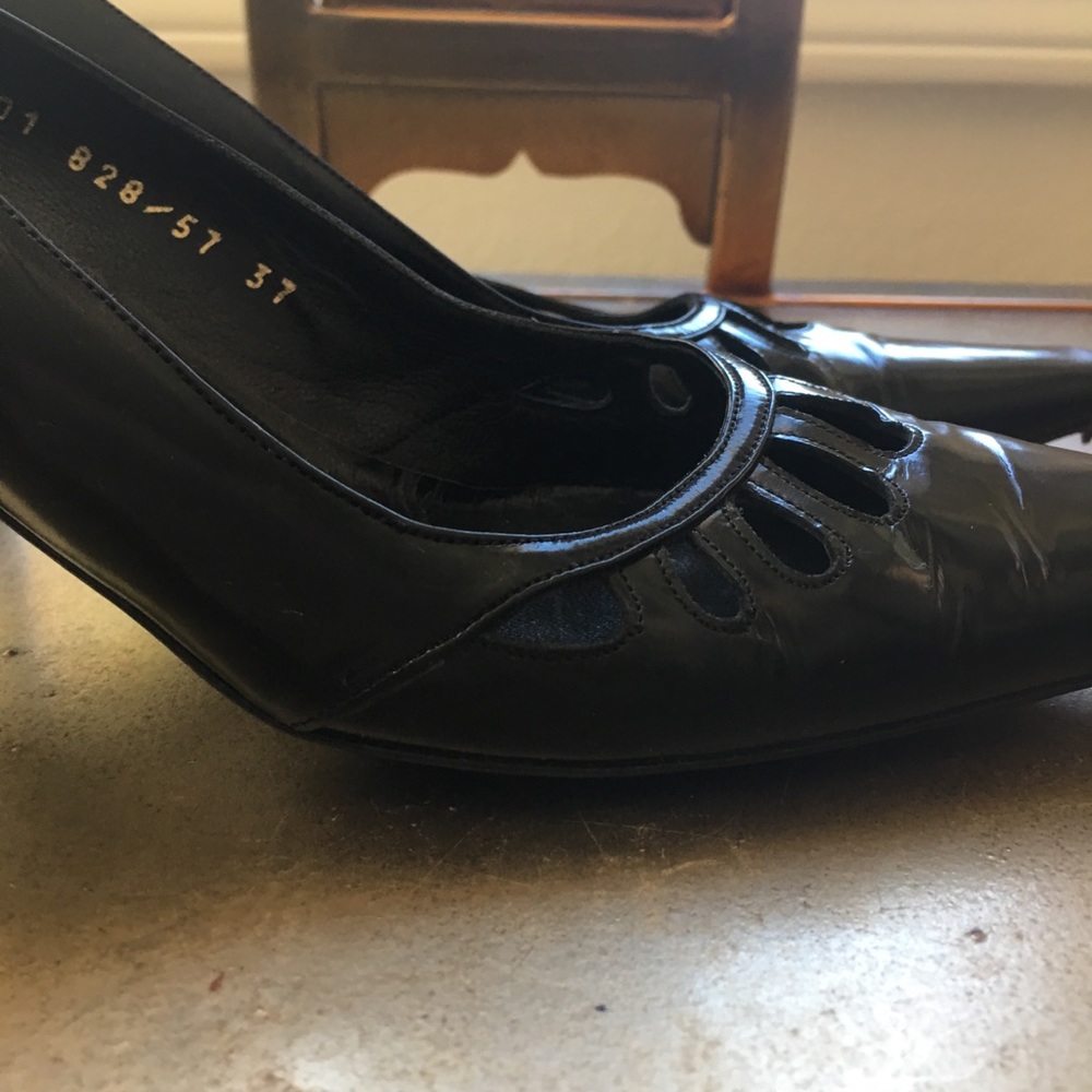 Shoes - Picture 5 of 7